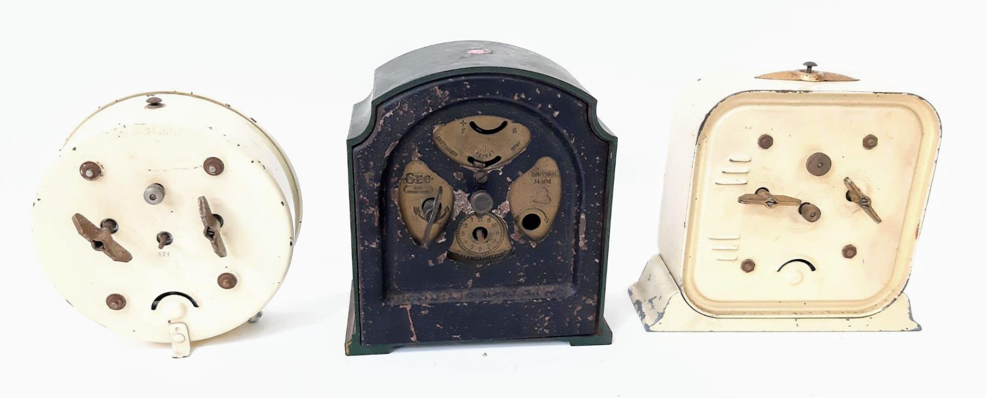 Watch time wizz by with these six vintage clocks. Five Smith's and one Bentima all fixed to unwind - Image 3 of 5