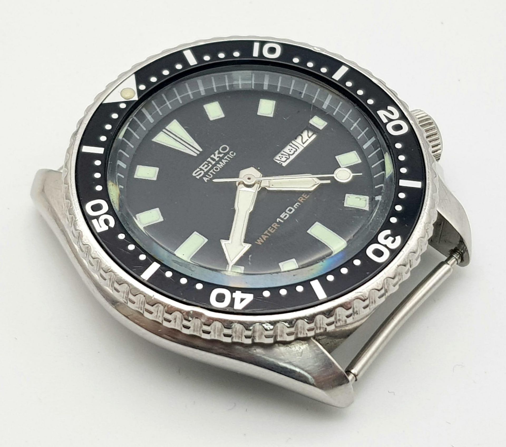 A VINTAGE SEIKO AUTOMATIC DIVERS WATCH WITH DAY AND DATE BOX .. NO STRAP G.W.O. - Image 2 of 5