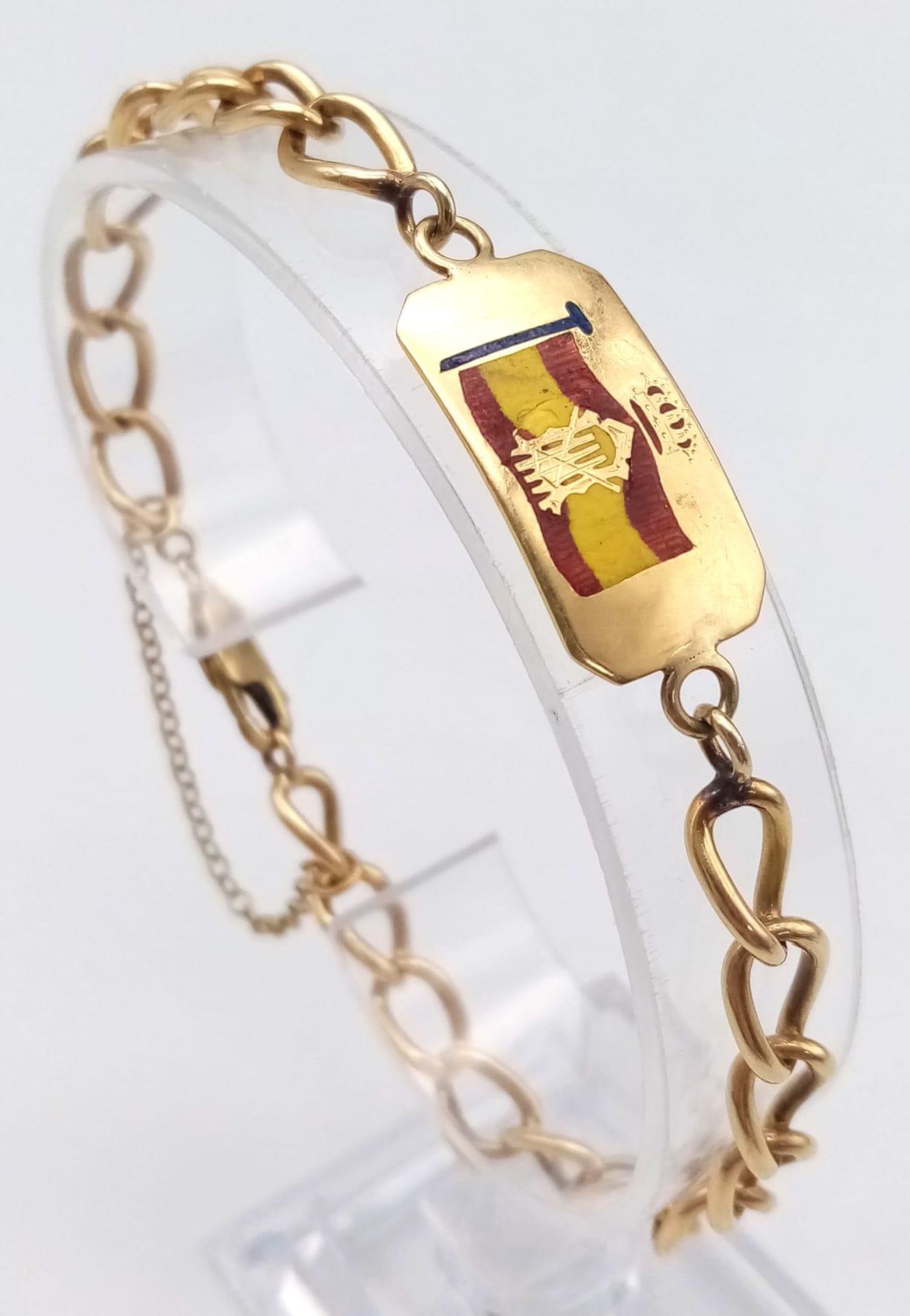 A 9 K yellow gold ID bracelet with the old Spanish flag. Lobster clasp with security chain, - Bild 2 aus 4