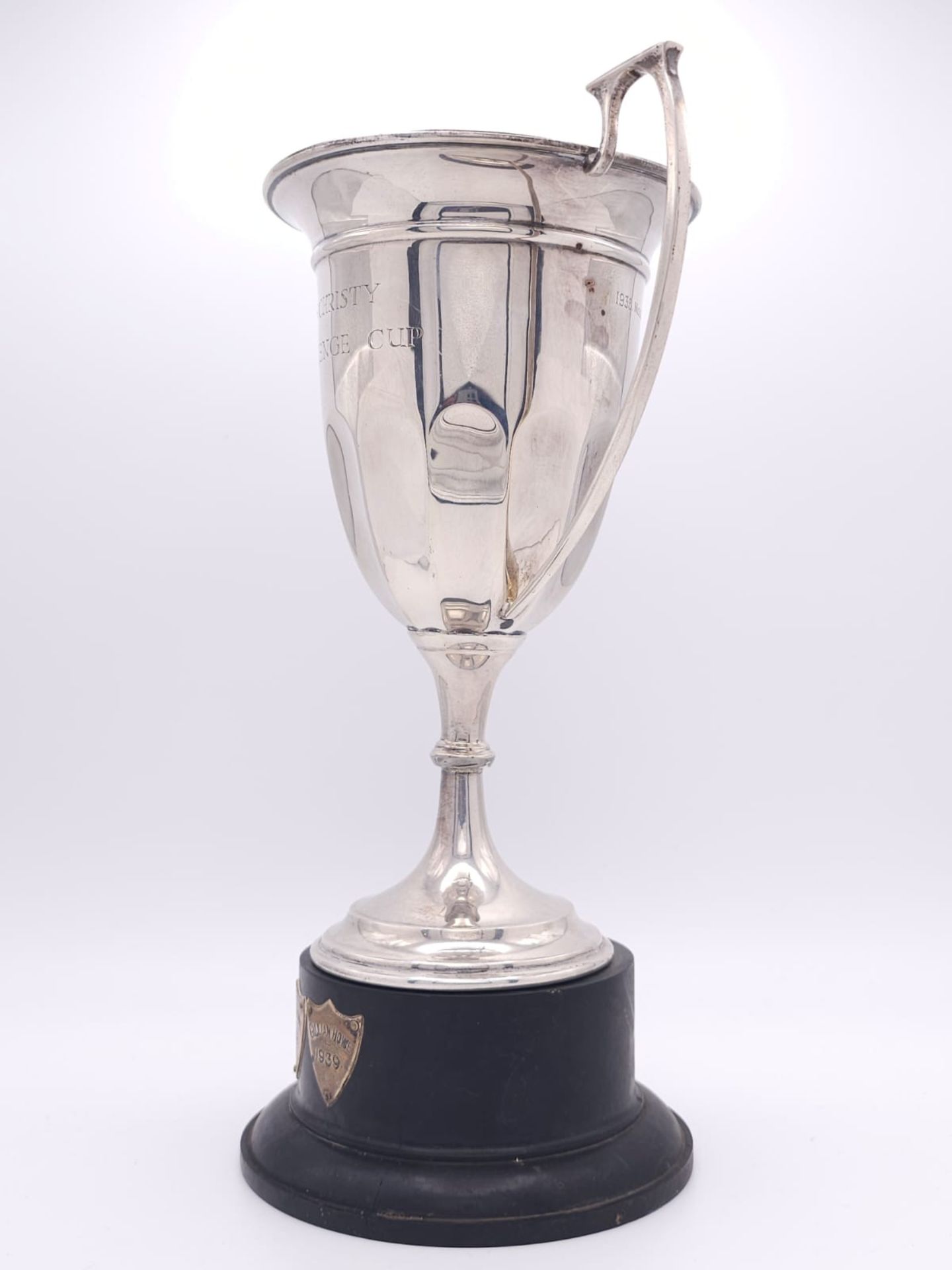 A Sterling Silver Two Handled Trophy Cup - Given to the yearly winner of The Christy Cup Challenge - Bild 2 aus 10
