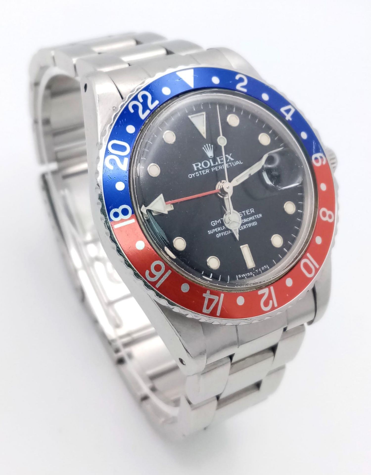 A Rolex GMT Master 16750 Automatic Gents Watch. Stainless steel bracelet and case - 40mm. 'Pepsi - Image 3 of 9