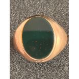 Gentlemans 9 ct GOLD and BLOODSTONE SIGNET RING. 5 grams. Size W 1/2.