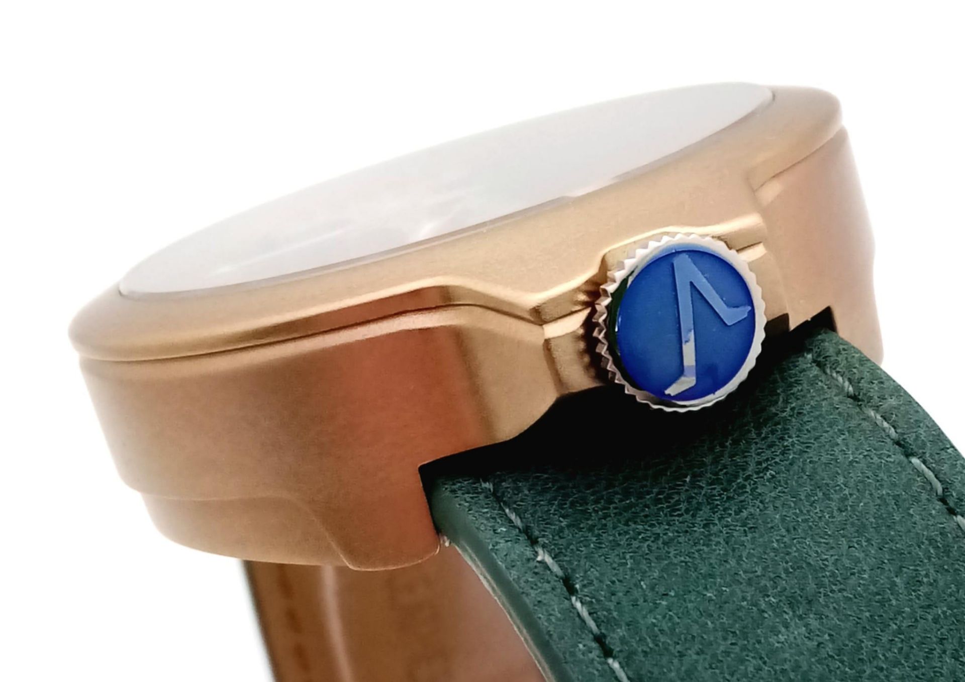 A Verticale Mechanical Top Winder Unisex Watch. Green leather strap. Rose gold tone ceramic gilded - Image 3 of 6