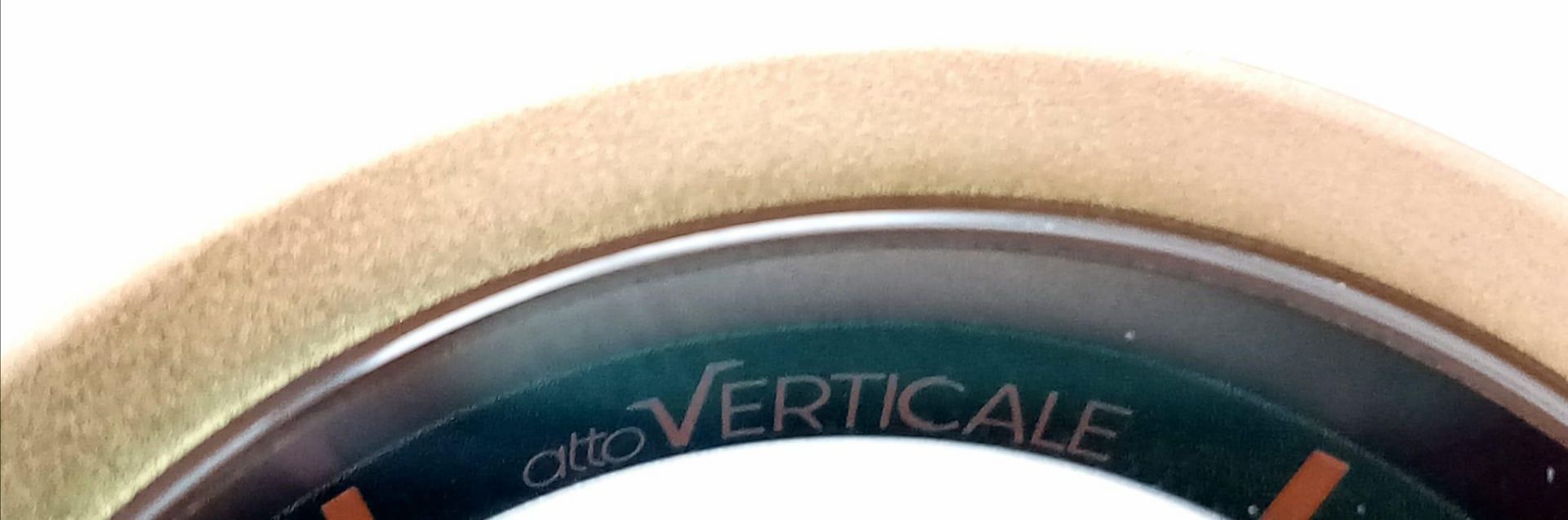A Verticale Mechanical Top Winder Gents Watch. Green leather strap. Gold tone ceramic gilded - Bild 3 aus 7