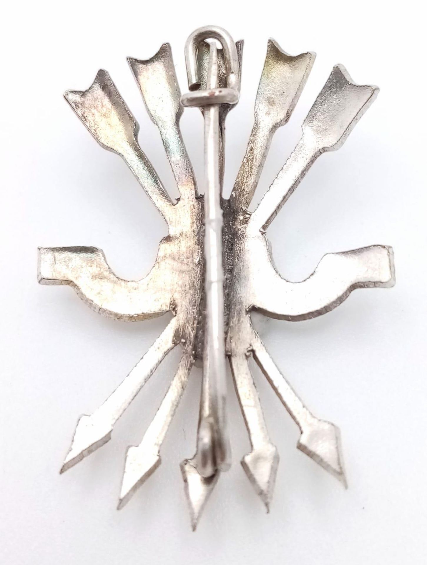 A Spanish Civil War 1936-1939 Falange Badge. Worn by General Franco’s Nationalist Forces, the Condor - Bild 2 aus 2