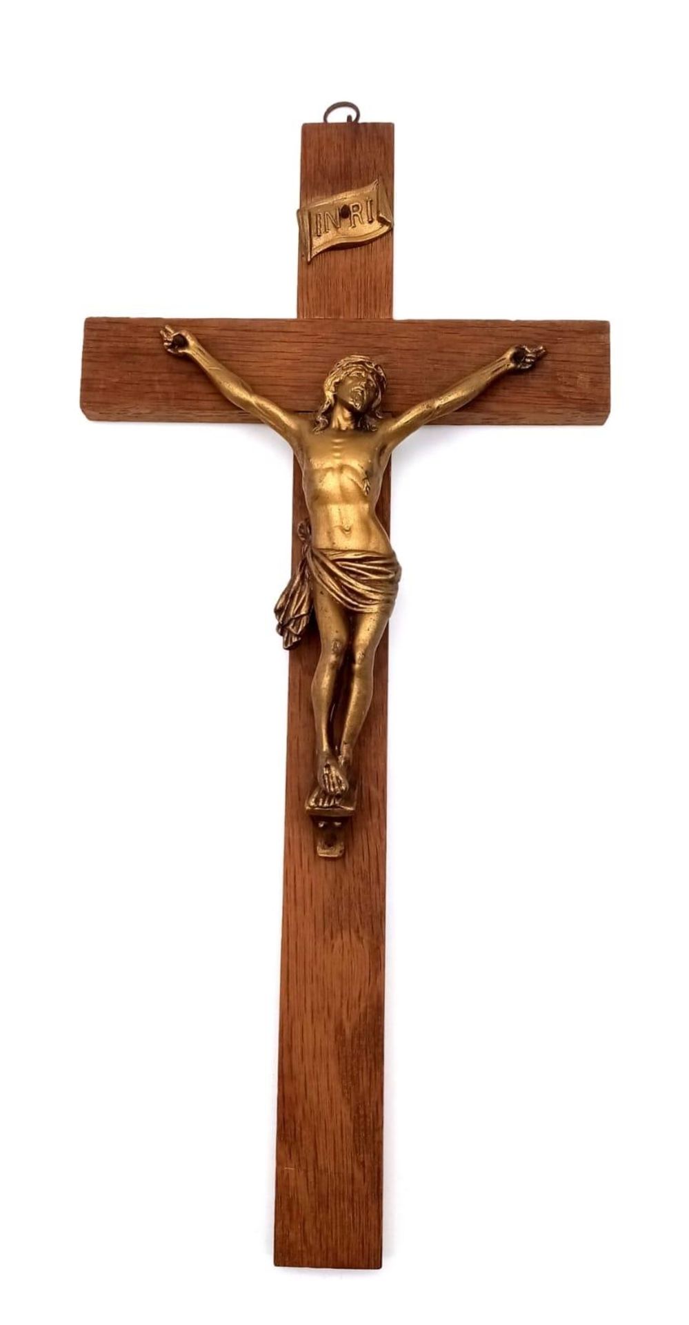 A Wood and Gilded Metal Wall-Hanging Crucifix. 35cm x 18cm. - Bild 4 aus 5