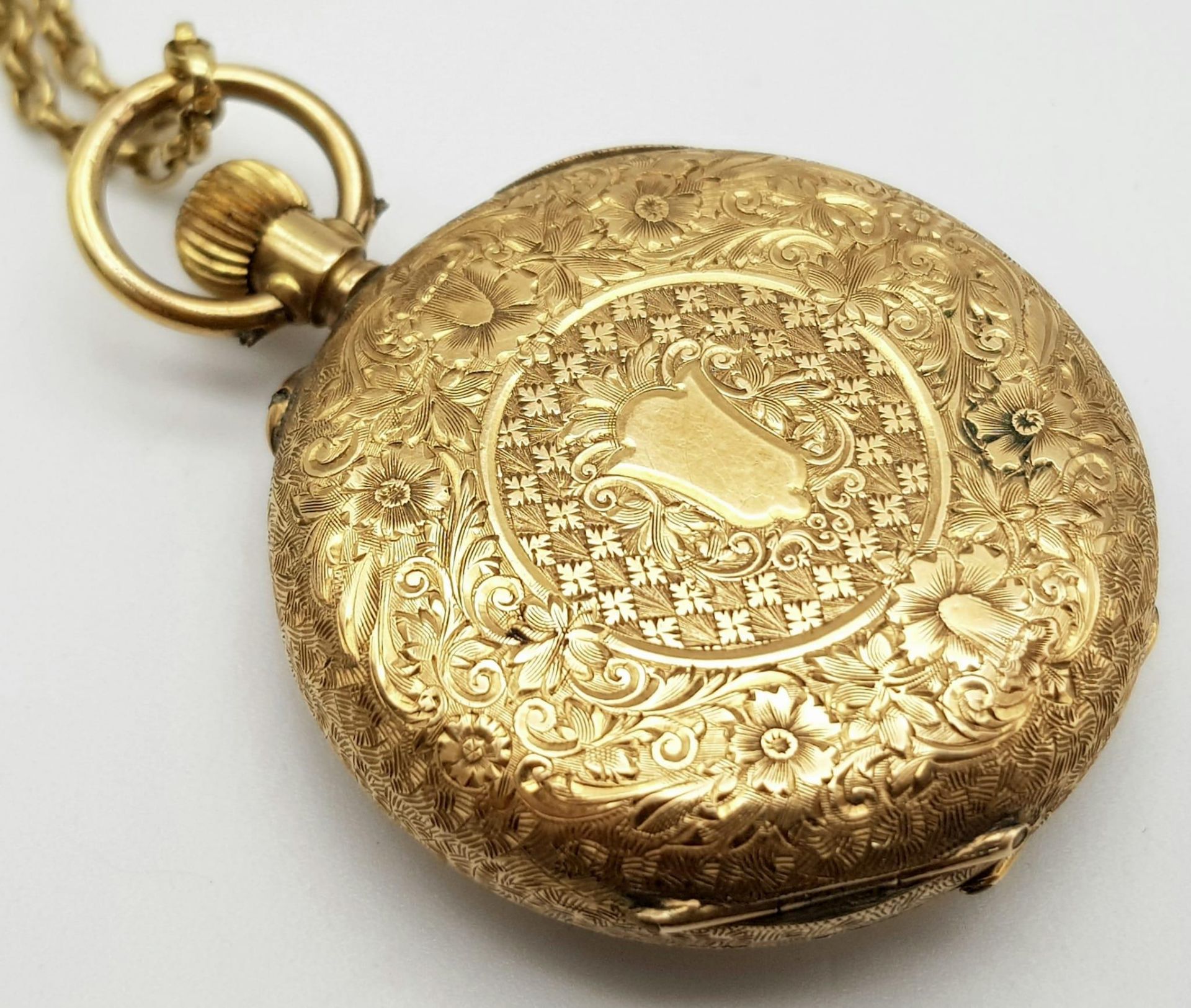 A beautiful 14 K yellow gold half hunter/pendant watch, heavily engraved on a long (64 cm) 9 k - Image 5 of 9