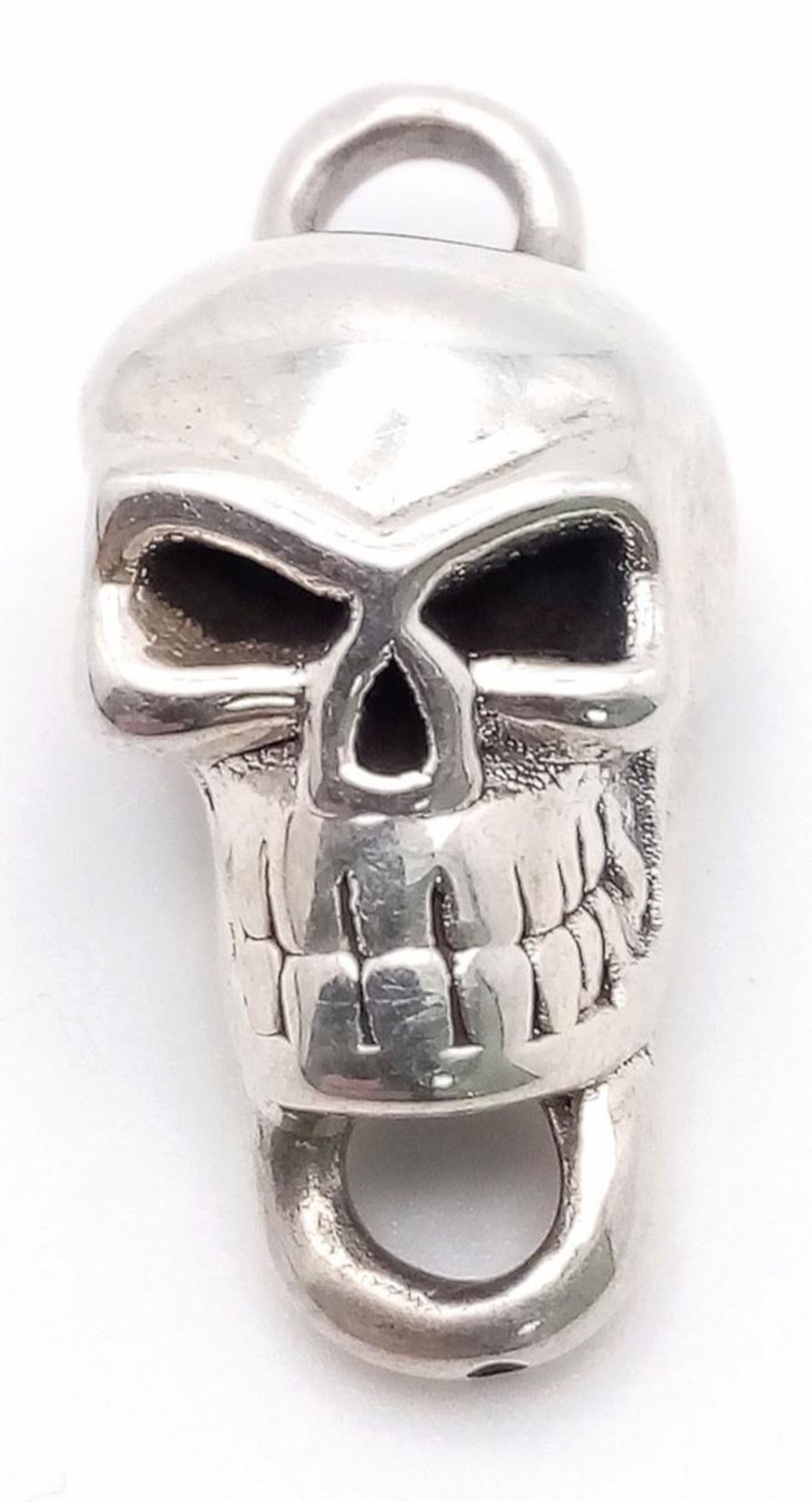 STERLING SILVER (TESTED) SKULL PENDANT/CHARM, WEIGHT 2G, 25MM LONG APPROX, REF SC 4126