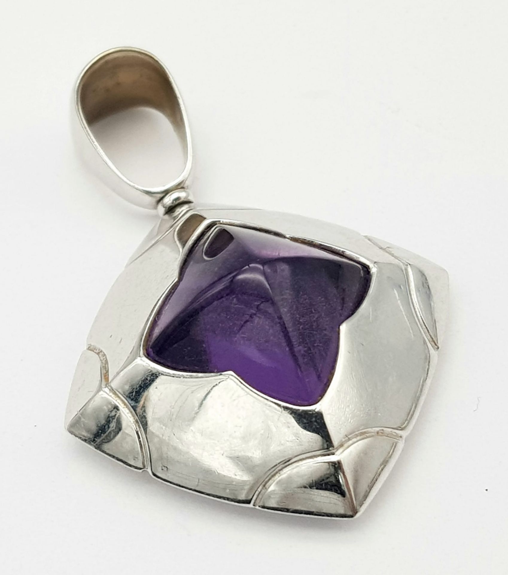 An 18K White Gold Bulgari Pyramid Amethyst Pendant. 5cm. 15.5g total weight. Ref: 016532