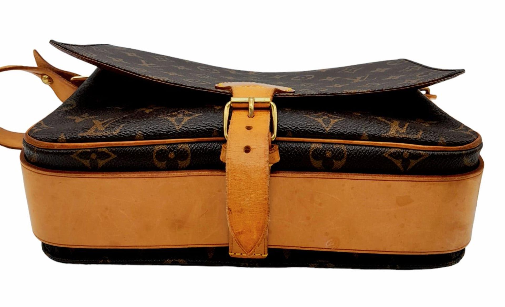 A Vintage Louis Vuitton Cartouchiere Shoulder Bag. LV monogram canvas exterior with cow-hide leather - Image 6 of 9