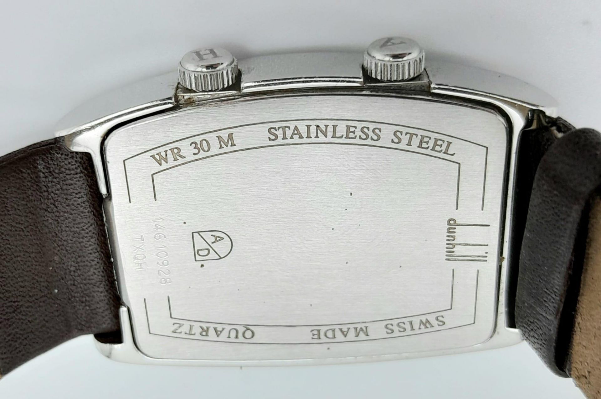 A Vintage Dunhill Quartz Dual Time Watch. Brown leather strap. Stainless steel case - 28mm. - Bild 5 aus 6