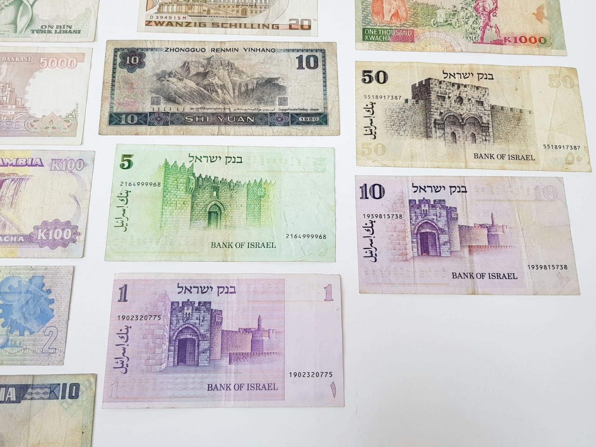 A Small Collection of 15 Foreign Bank Notes. Different grades. - Image 8 of 10