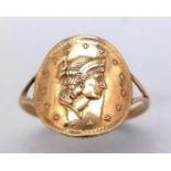 9K YELLOW GOLD COIN RING, WEIGHT 1.2G SIZE K
