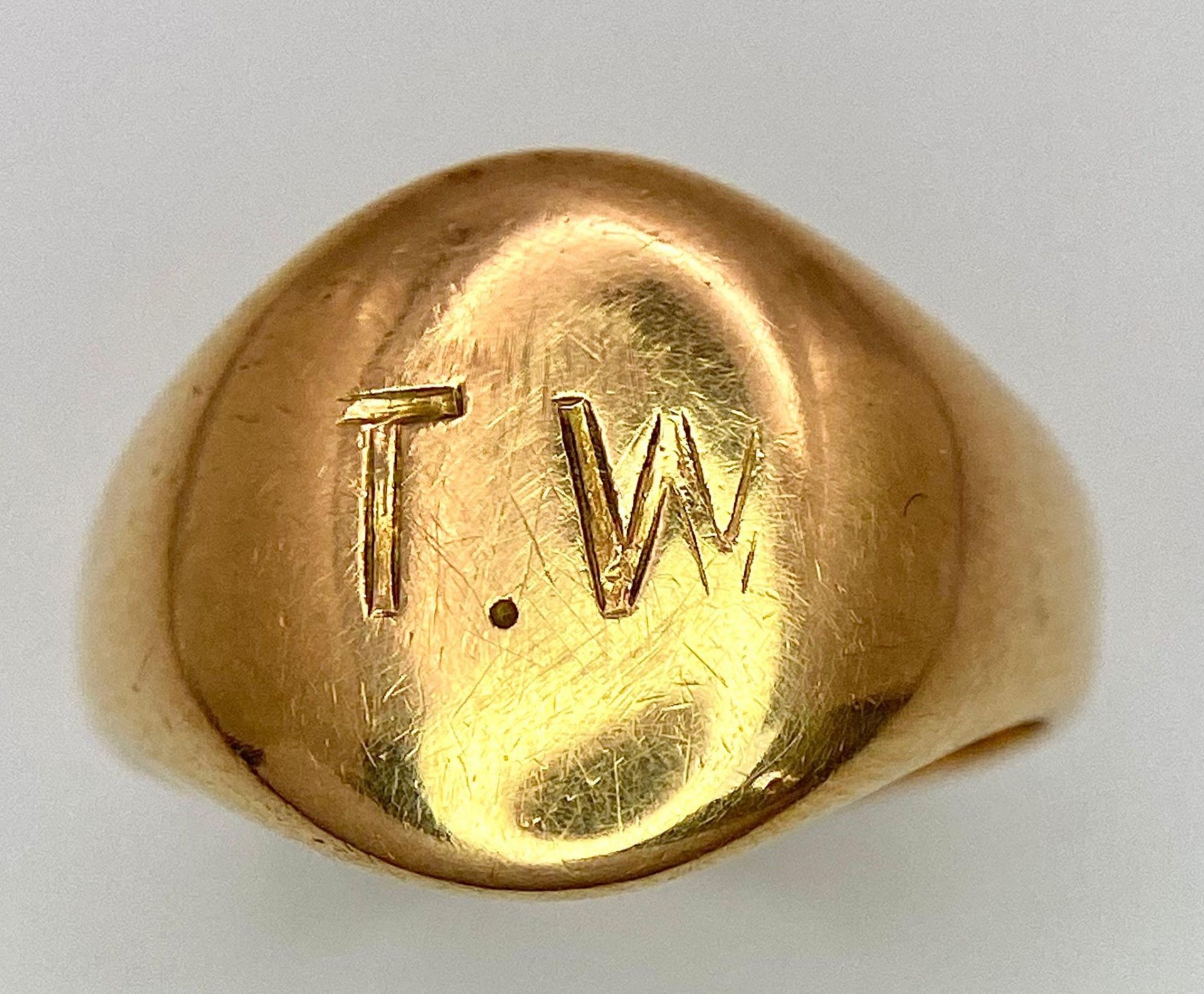 An 18 K yellow gold cygnet solid ring, size: Q, weight: 10.8 g - Bild 3 aus 6