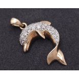 A PRETTY 9K YELLOW GOLD DIAMOND SET DOLPHIN PENDANT, APPROX 0.30CT, WEIGHT 2.4G
