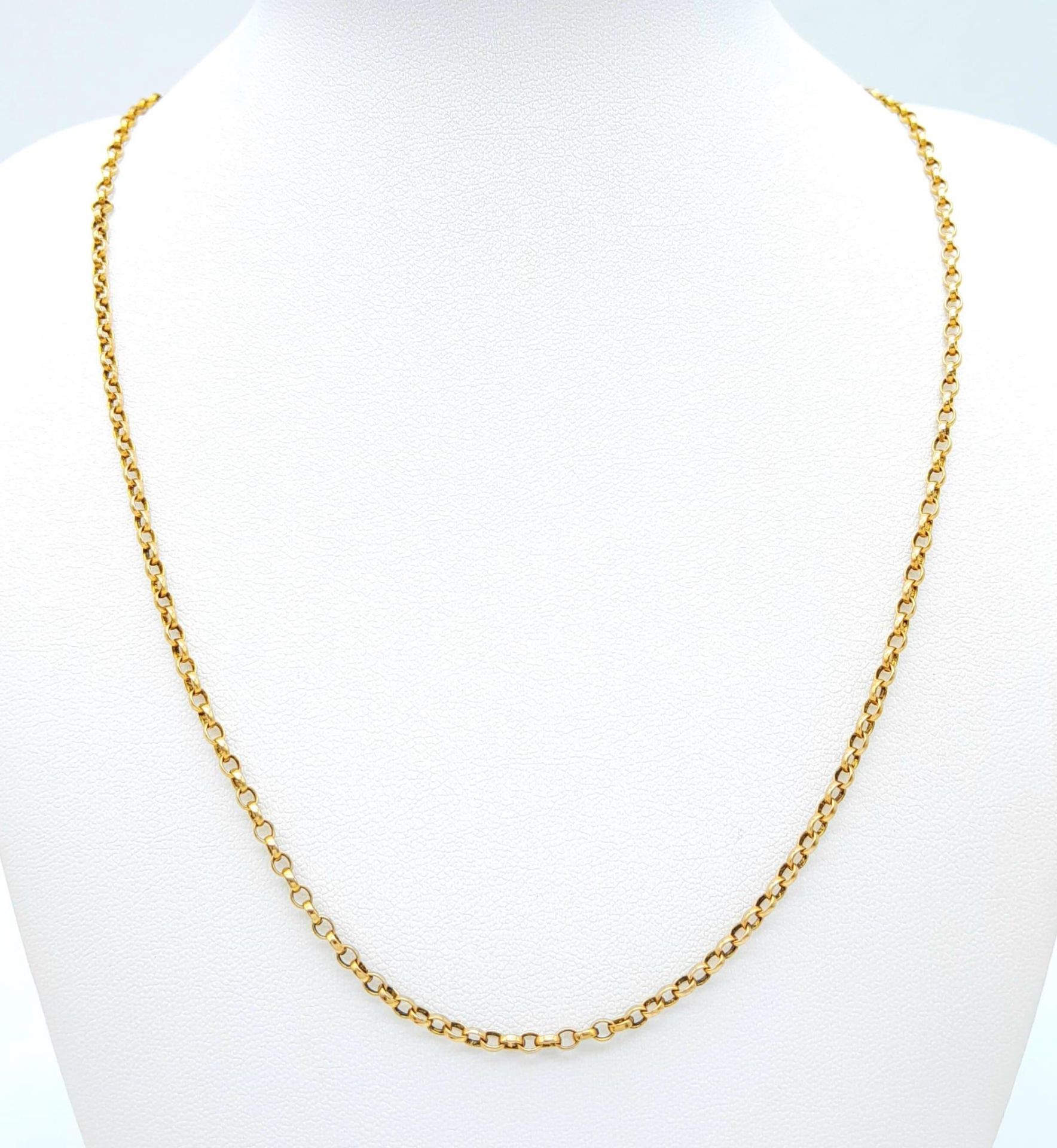 A 9 K yellow gold chain necklace, length: 56 cm, weight: 7.2 g.