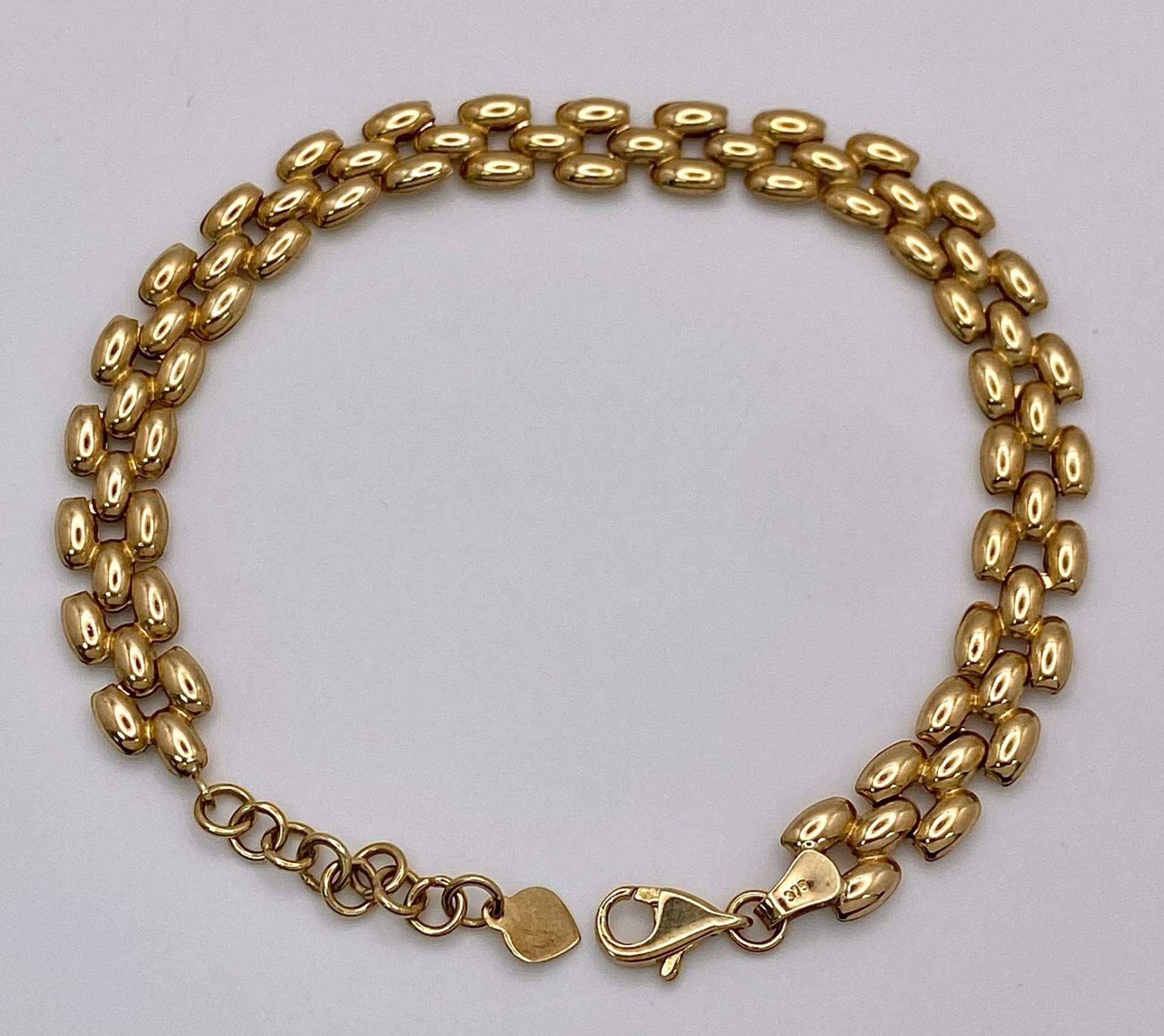 A 9K Yellow Gold Three-Row Link Bracelet. 18cm. 4.5g weight - Image 3 of 4