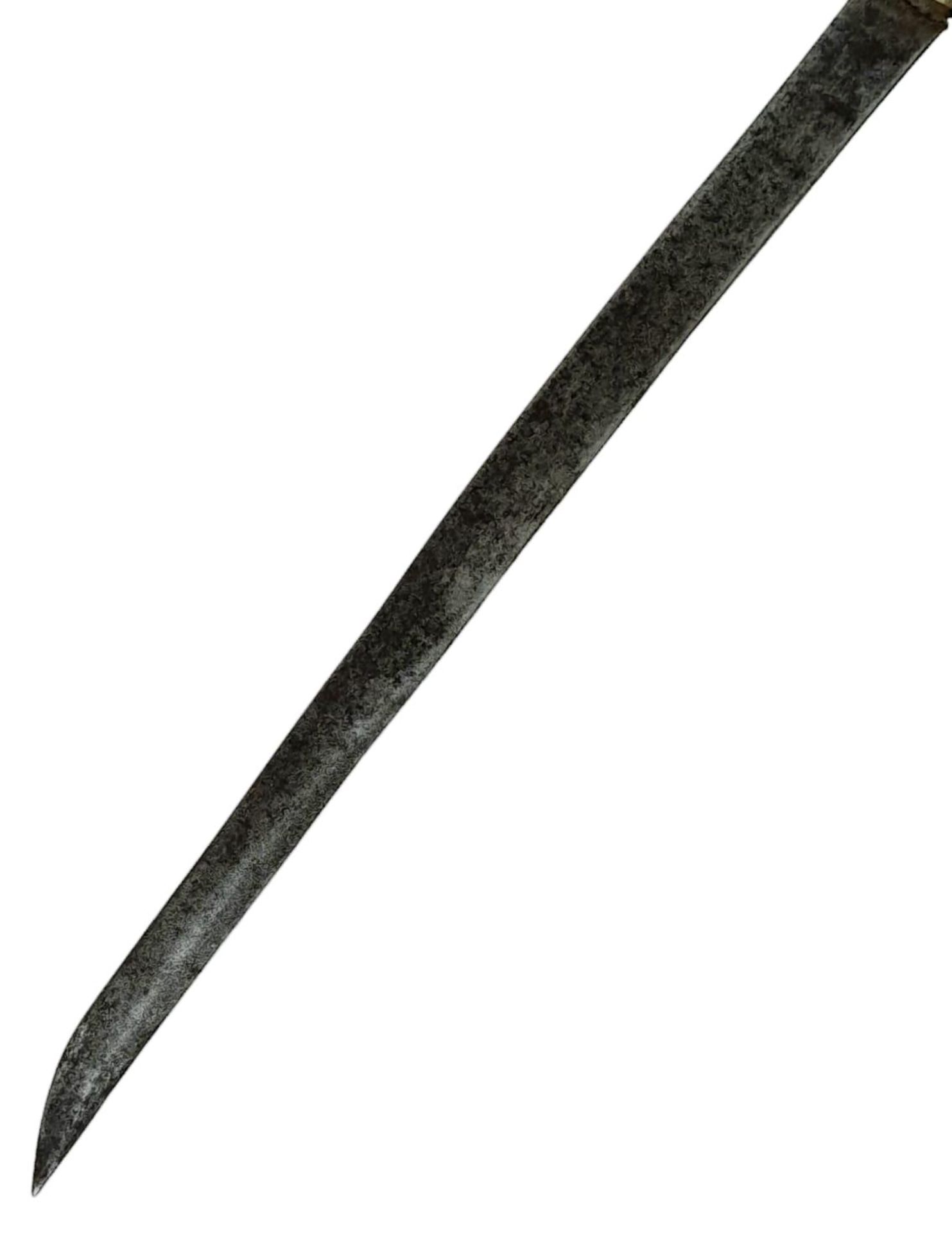 A 19th Century ‘Scrimshaw Style’ Japanese Hand Carved Wakizachi Sword. 60cm Length. - Bild 5 aus 7
