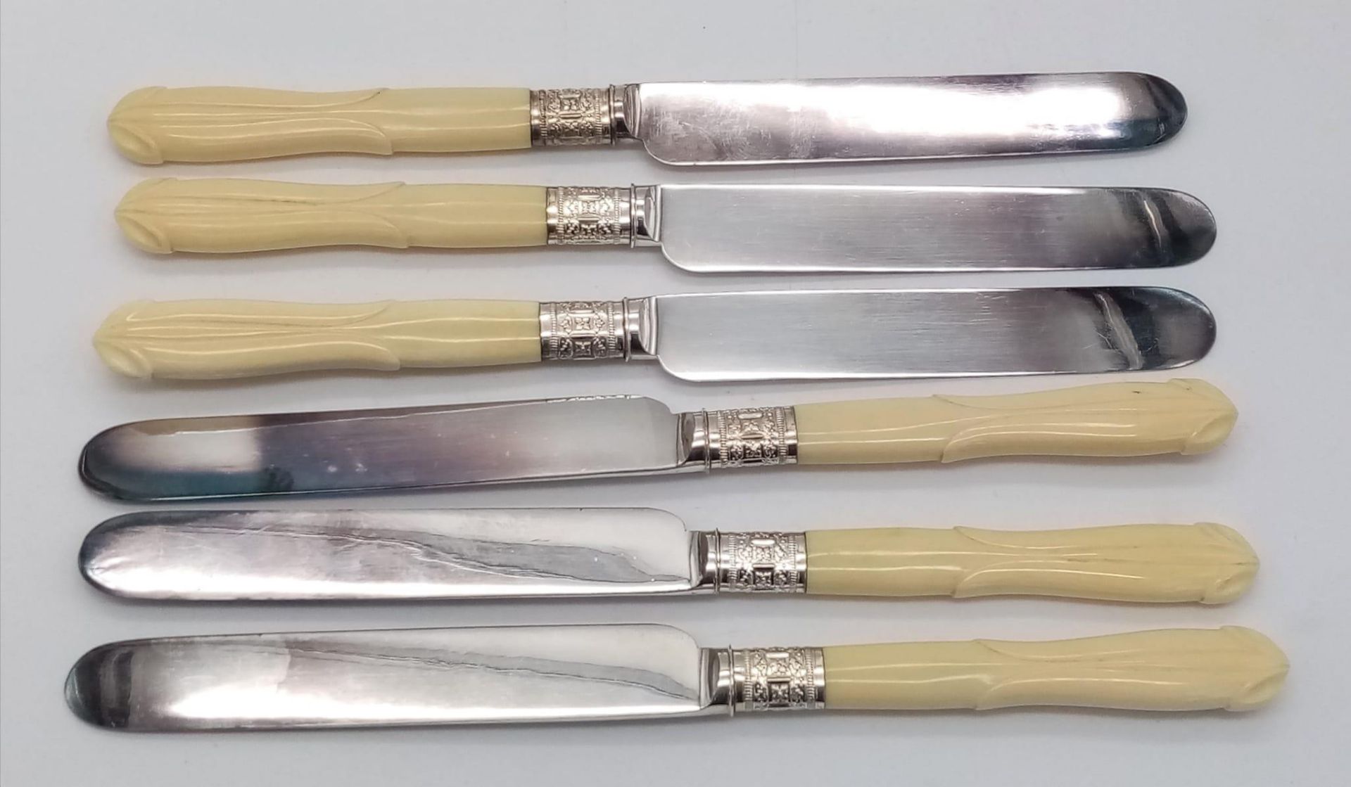 An Antique Set of Six Decorative White Metal and Bone Handled Knives and Forks. Excellent - Bild 3 aus 7