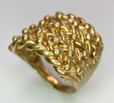 A LARGE AND HEAVY 9K YELLOW GOLD SHOT/KEEPER RING, WEIGHT 13G AND SIZE T