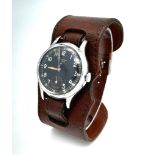 A Rare Vintage Universal Geneve Mechanical Gents Watch. Double leather strap. Stainless steel case -