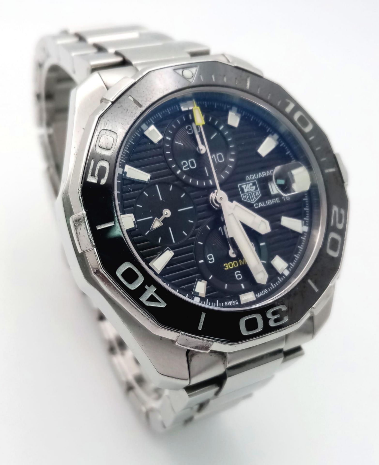 A Tag Heuer Automatic Aquaracer Gents Watch. Stainless steel bracelet and case - 44mm. Black dial - Bild 3 aus 8