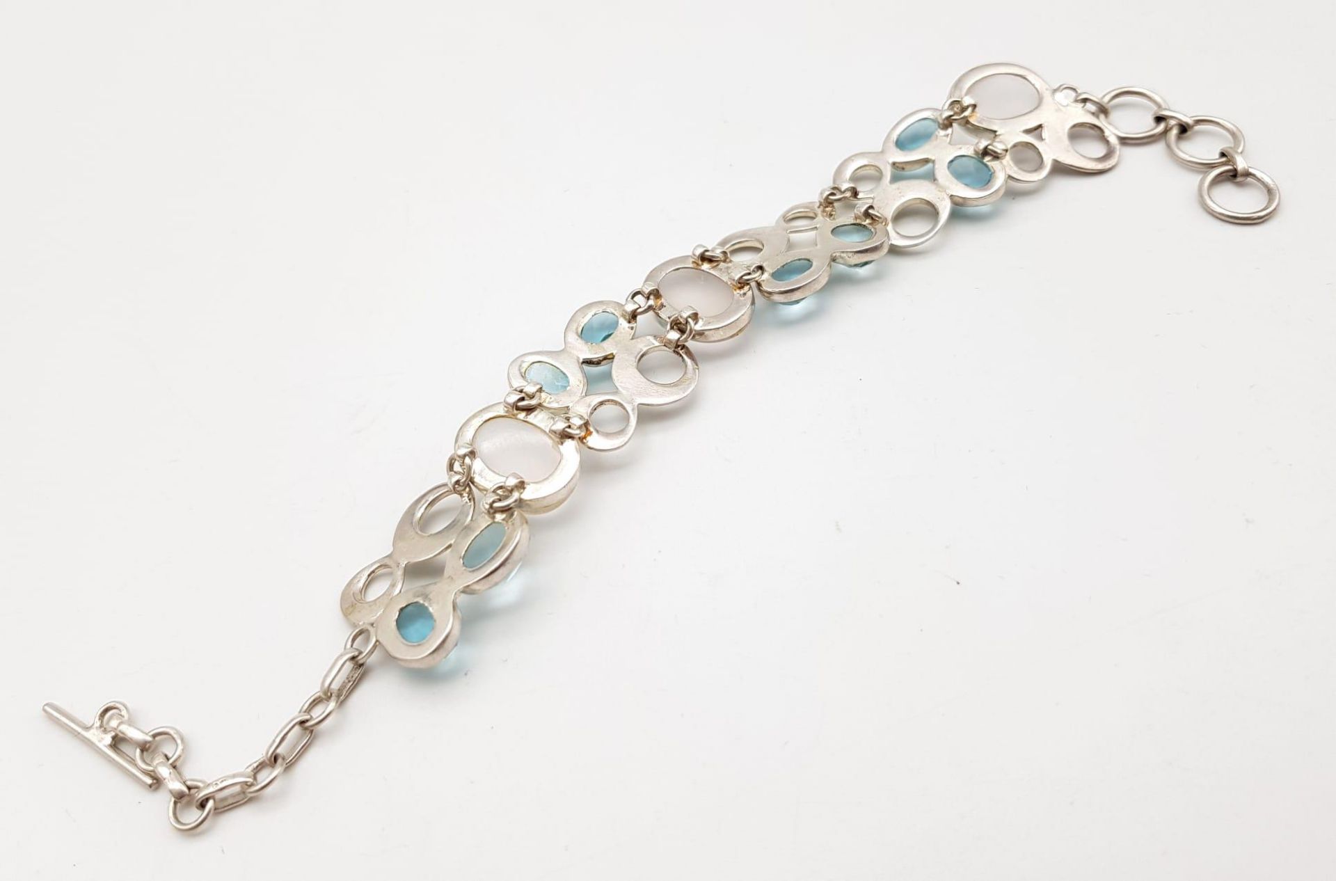 A Rose Quartz & Blue Topaz Silver Bracelet. 42ctw. W- 29.20g. 19cm length. Ref: HV 2015 - Bild 4 aus 4