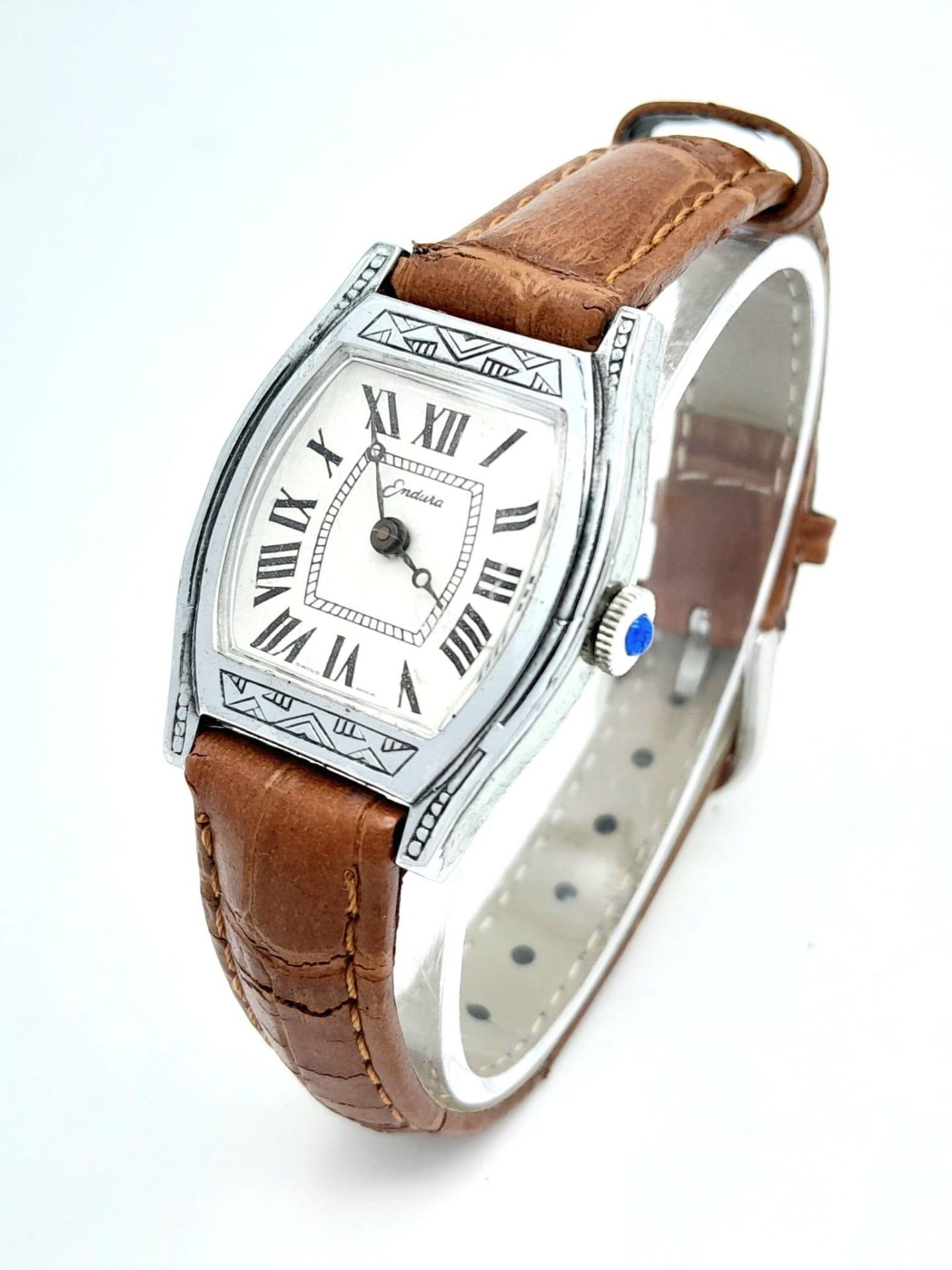 An Vintage Endura Mechanical Tank Ladies Watch. Brown leather strap. Stainless steel case - 28mm.