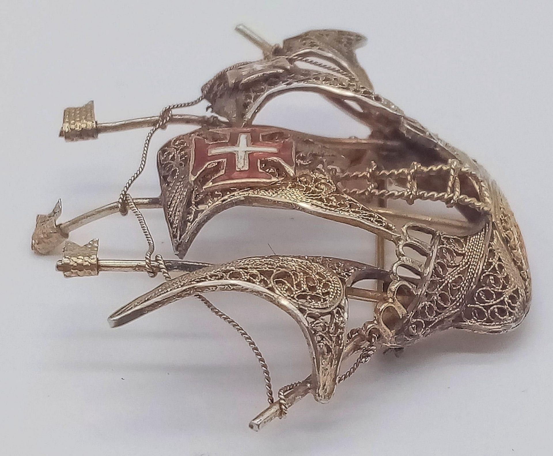 A Rare Vintage or Older Silver Gilt Filigree Design Galleon Ship Brooch. 5cm Wide. Possibly - Image 3 of 4