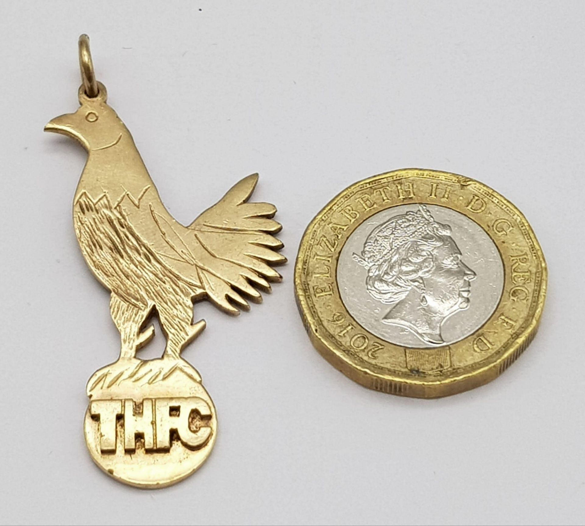 9K YELLOW GOLD TOTTENHAM HOTSPUR PENDANT ENGRAVED THFC, WEIGHT 5.3G, 4.5CM LONG APPROX - Image 4 of 4