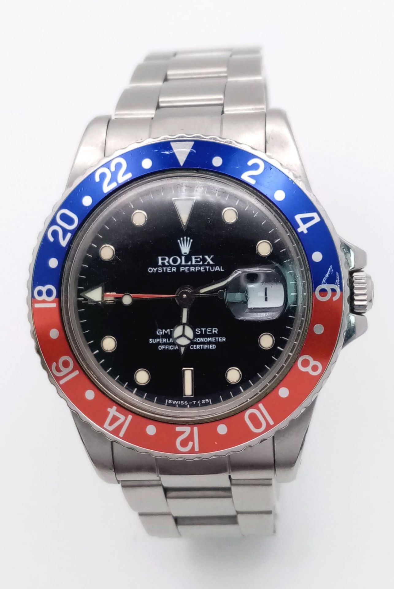 A Rolex GMT Master 16750 Automatic Gents Watch. Stainless steel bracelet and case - 40mm. 'Pepsi - Image 2 of 9