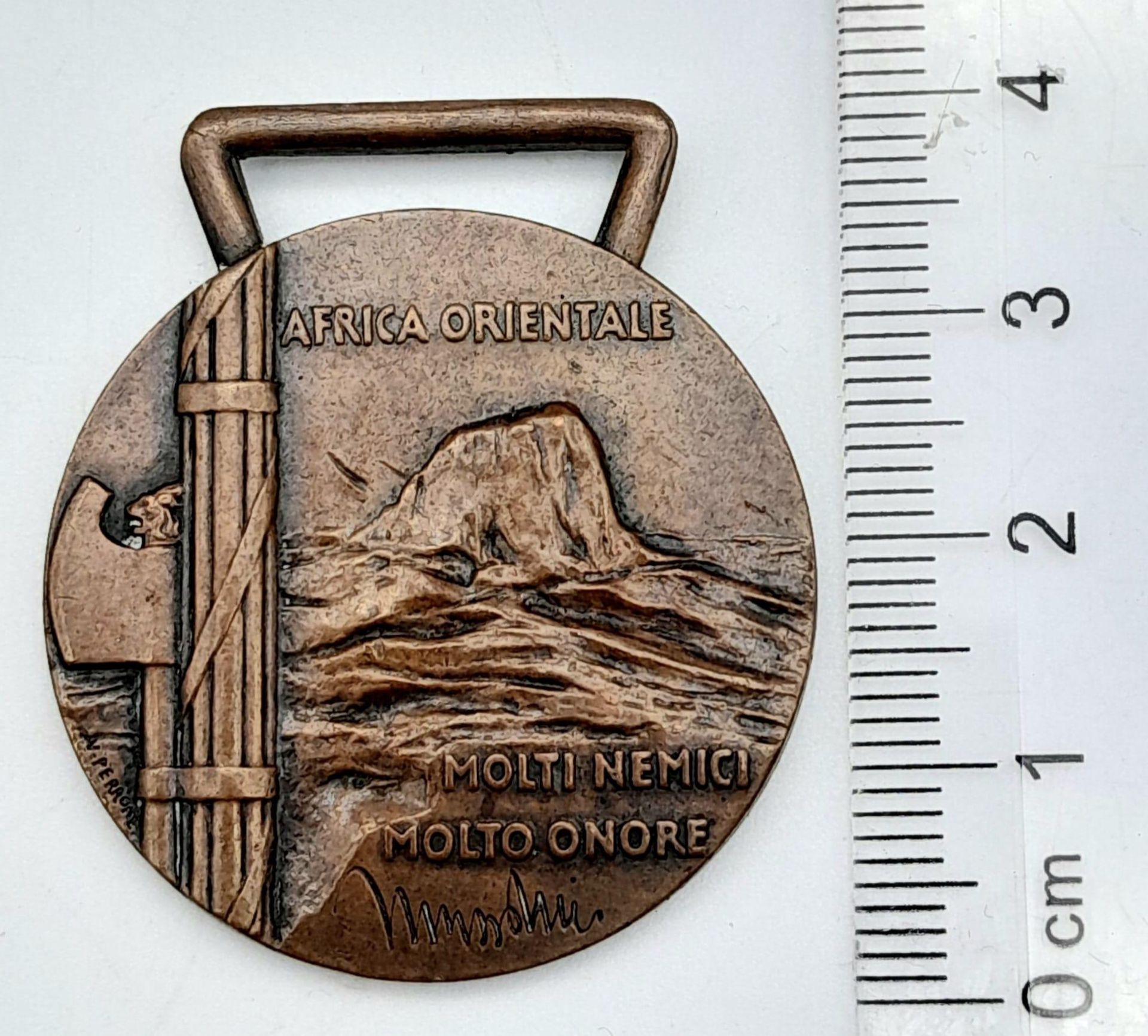 A WW1 Italian Victor Emmanuel III Military Operations Medal. - Bild 3 aus 3