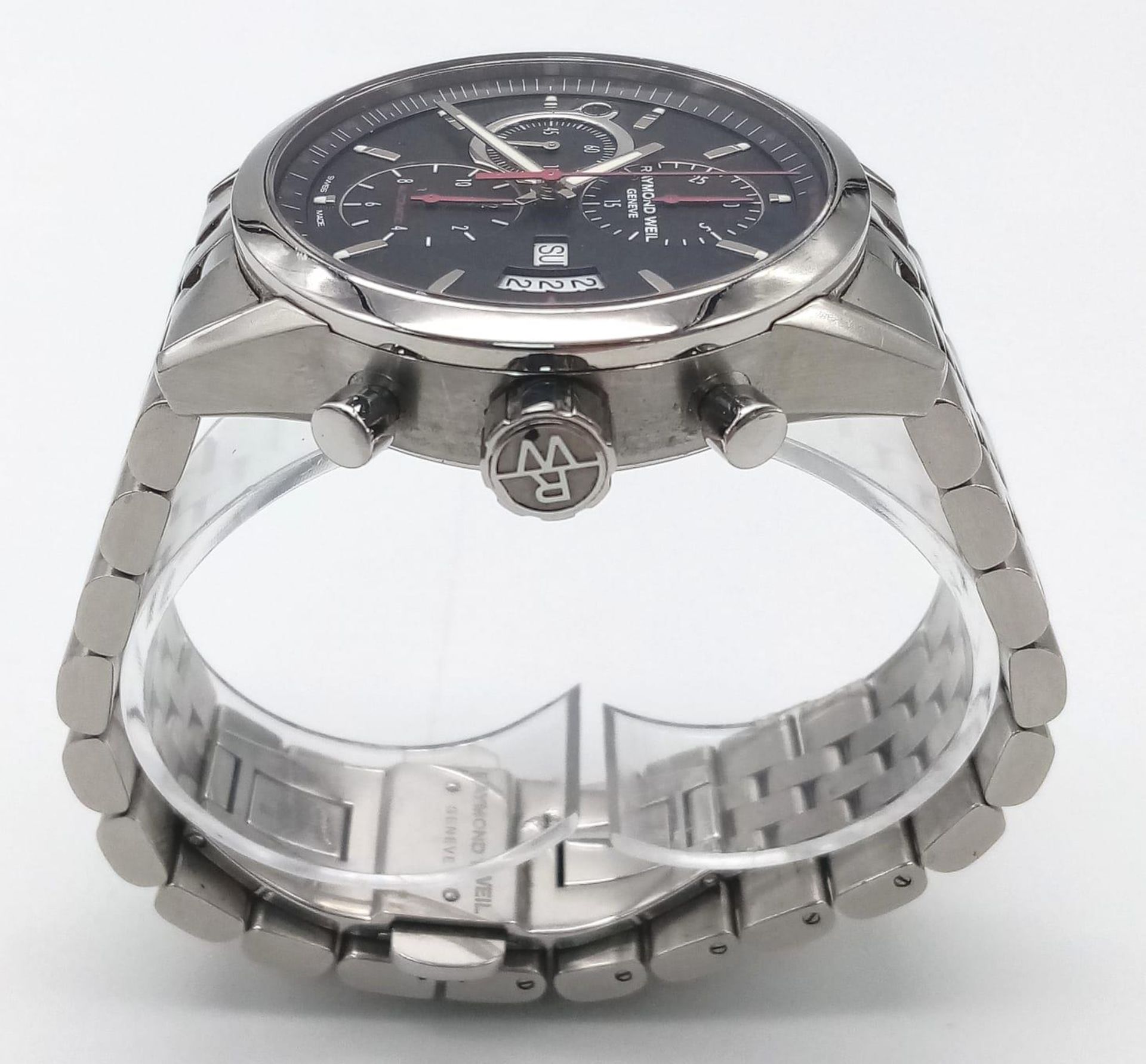 A Raymond Weil Automatic Chronograph Gents Watch. Stainless steel bracelet and case - 43mm. Black - Image 4 of 10