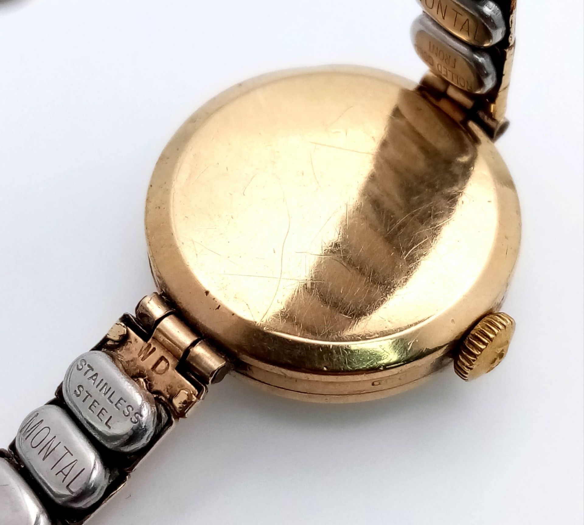 A Vintage 9K Gold Cased Marvin Ladies Watch. Expandable gilded bracelet. 9K gold case - 21mm. - Bild 5 aus 5