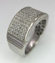 A HEAVEY 9K WHITE GOLD DIAMOND BAND RING, APPROX 0.40CT DIAMONDS, WEIGT 7.5G SIZE Q