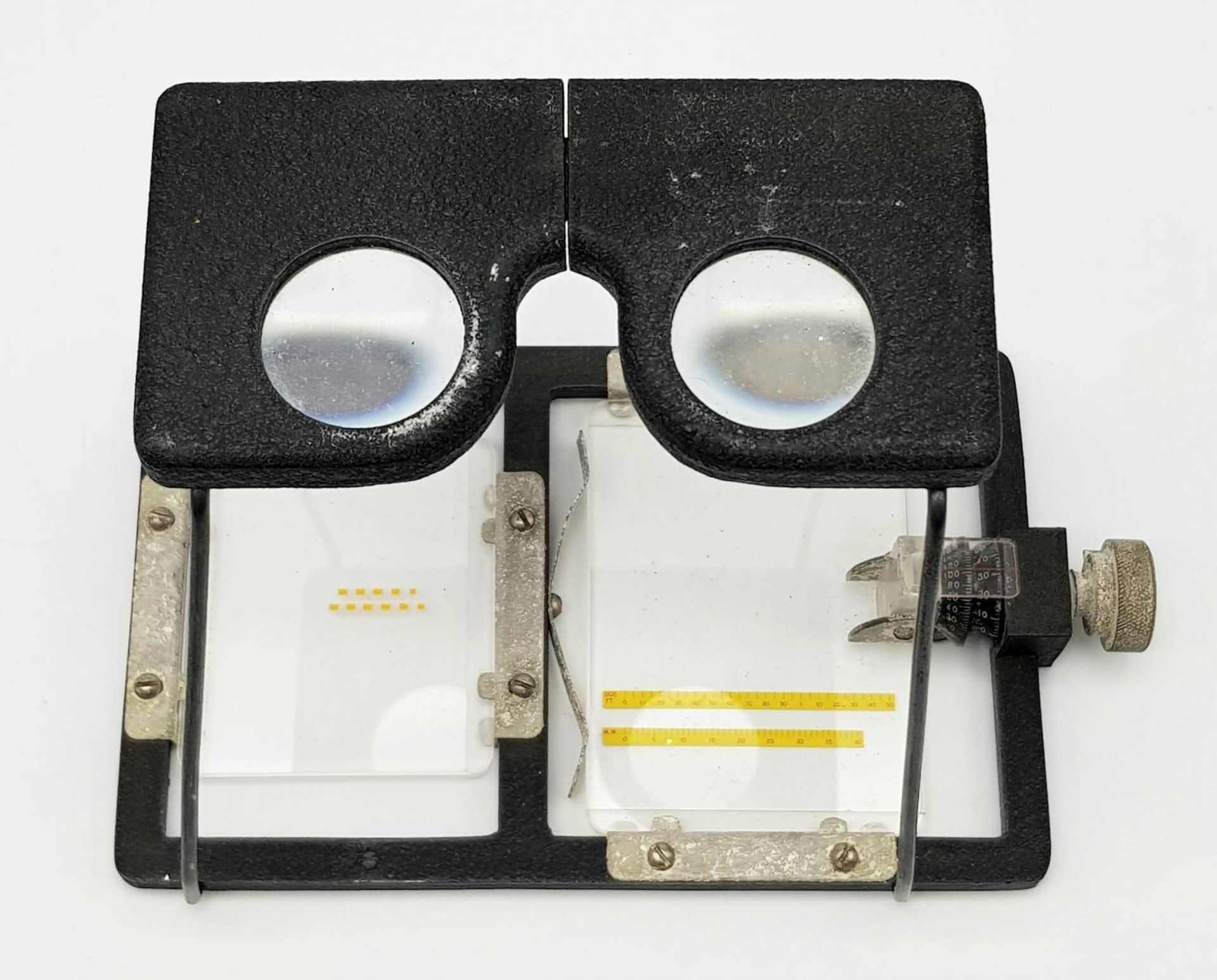A Vintage Austin Photo Interpretometer - Used for measuring distances in stereoscopic photographs. - Image 2 of 7