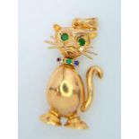 A VERY CUTE 9K YELLOW GOLD ARTICULATED PUSSY CAT CHARM, WITH STONE SET EYES AND COLLAR, WEIGHT 6.