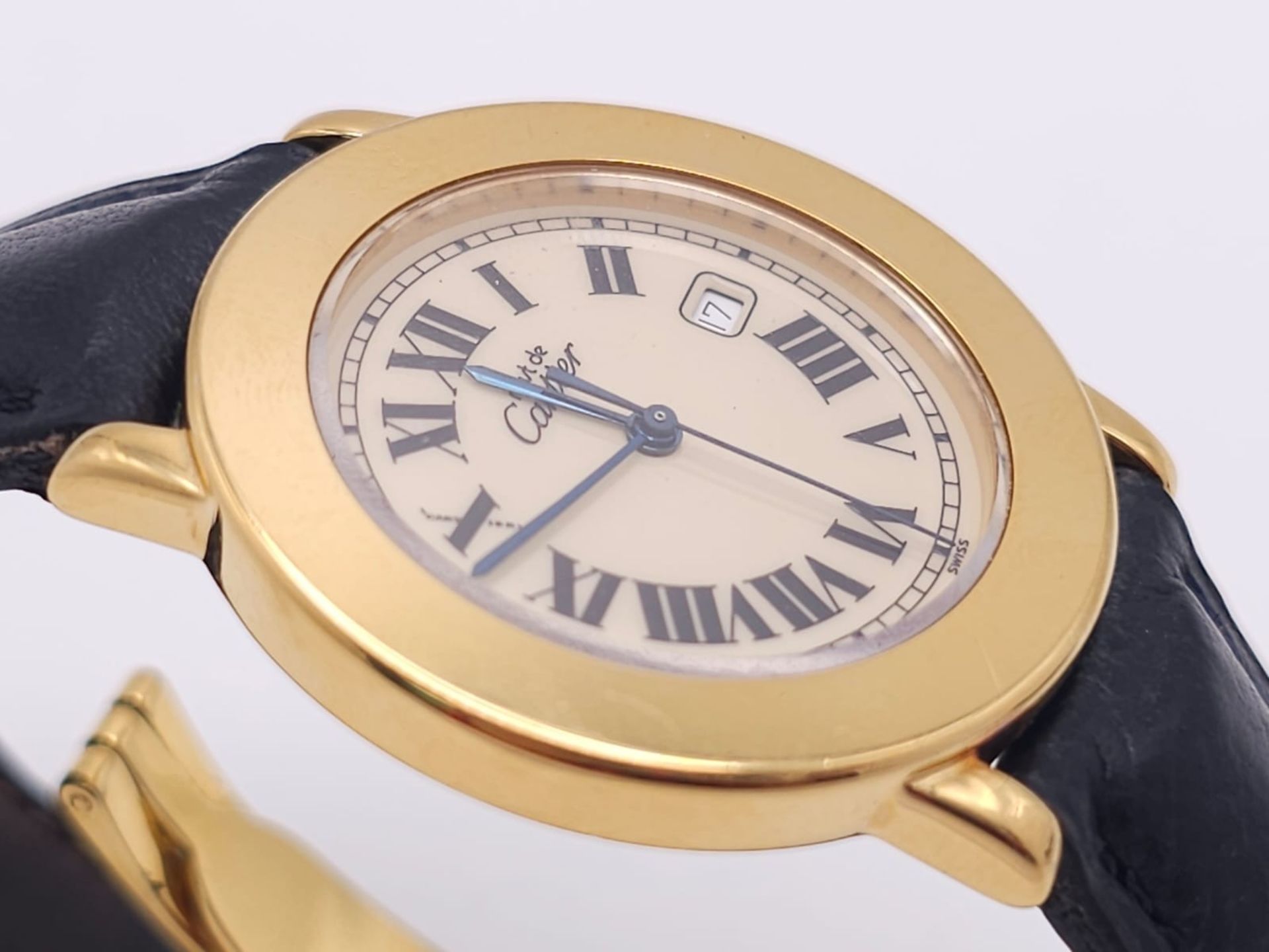 A Must De Cartier Gold Plated Silver Quartz Ladies Watch. Black leather strap. Gold plated silver - Image 4 of 11