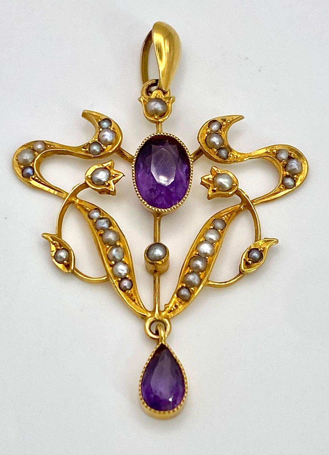 A beautiful ART NOUVEAU 9 K yellow gold pendant with vivid coloured amethysts and natural seed - Image 2 of 4