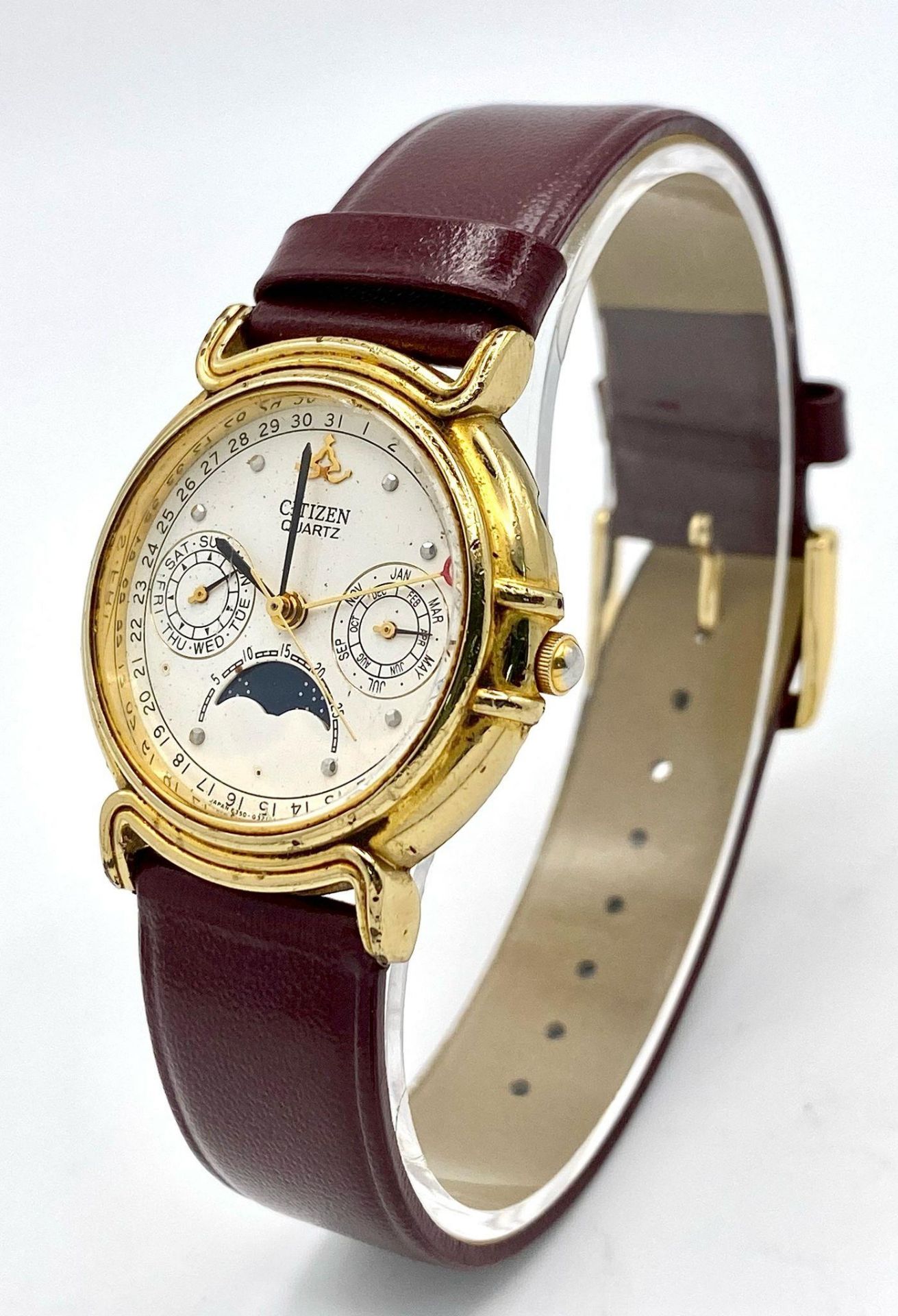 A Citizen Quartz Moonphase Unisex Watch. Burgundy leather strap. Gilded case - 33mm. In working - Image 2 of 7