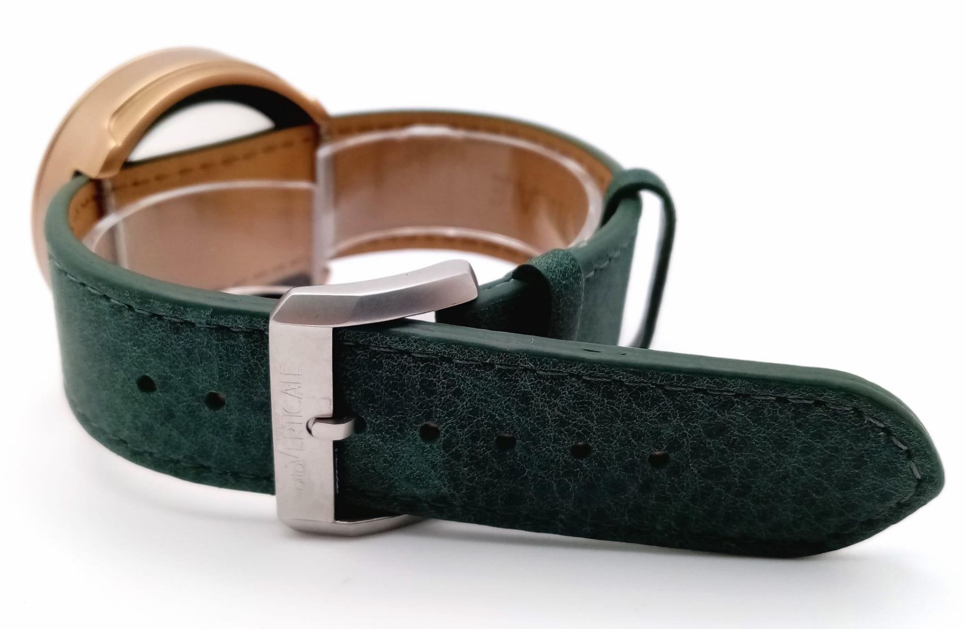 A Verticale Mechanical Top Winder Gents Watch. Green leather strap. Gold tone ceramic gilded - Bild 4 aus 7