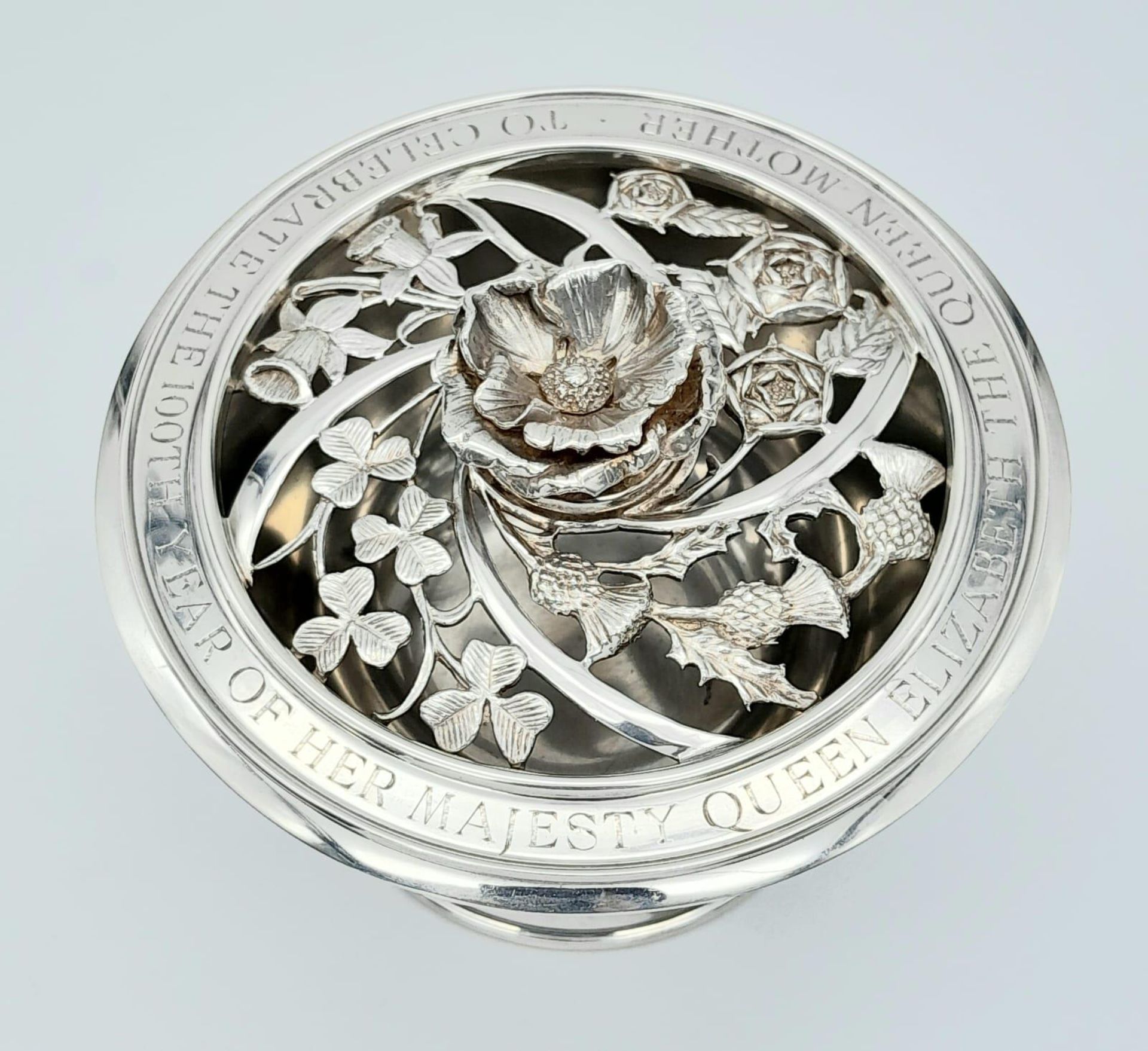 An Asprey of London Limited Edition (55 of 100) Sterling Silver Posy Bowl. Beautiful ornate and - Bild 3 aus 10