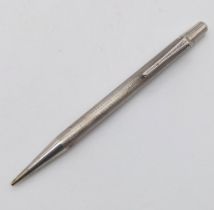 A vintage sterling silver Yard-O-Led pen. Total weight 20.8G. Total length 13cm.