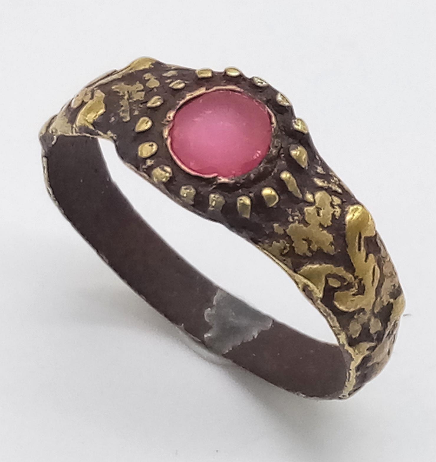 An Antique High-Grade Gold and Ruby Ring - Possibly 16th Century. Size V. 2.73g total weight.