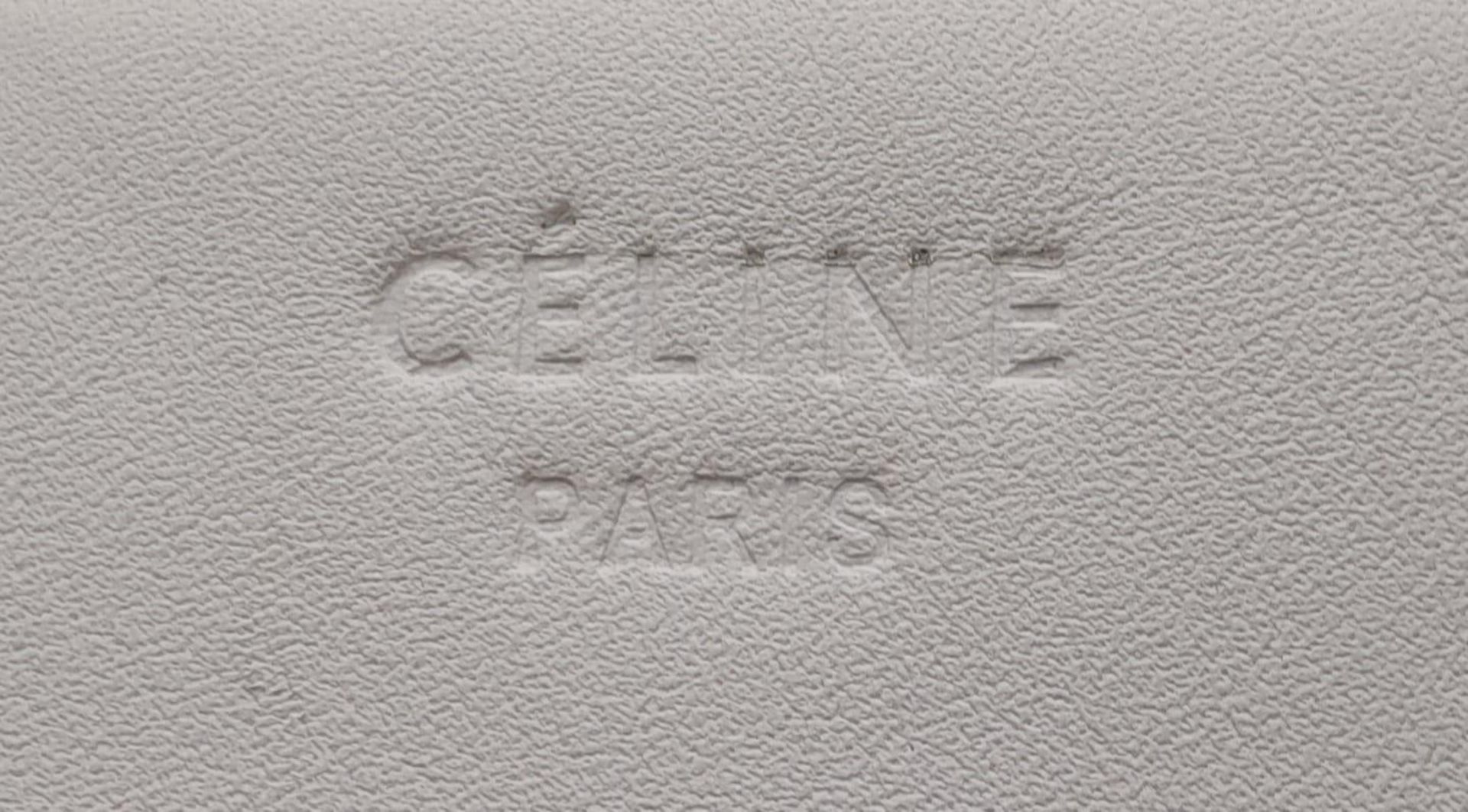 A Celine - Paris ladies tote bag , cream leather with orange interior, dimensions: 30 x 24 x 40 cm - Image 7 of 8