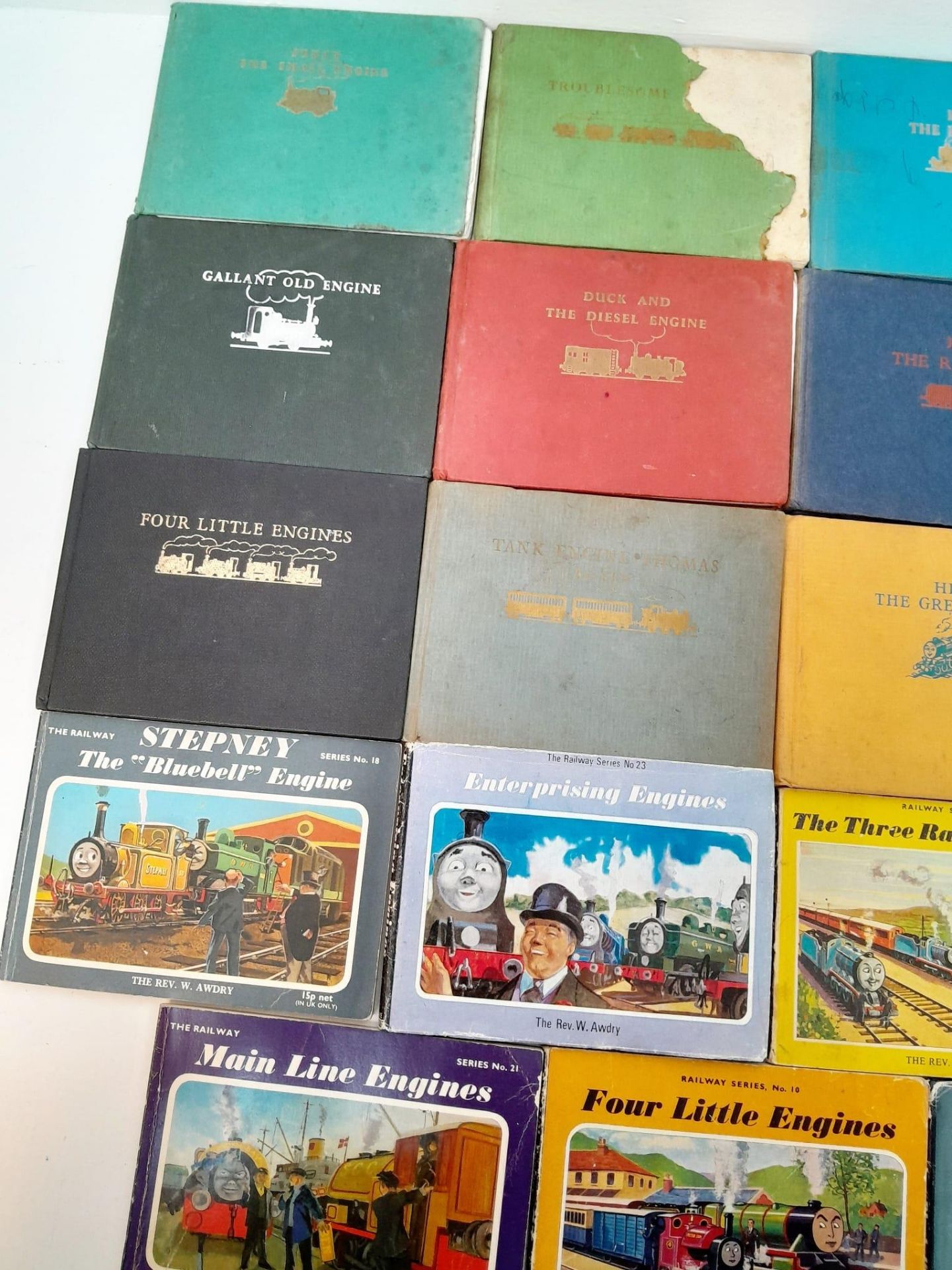 A Collection of Vintage Rev. W. Awdry (Thomas the Tank Engine) Books. 4 x 1st edition. 18 - Image 4 of 7