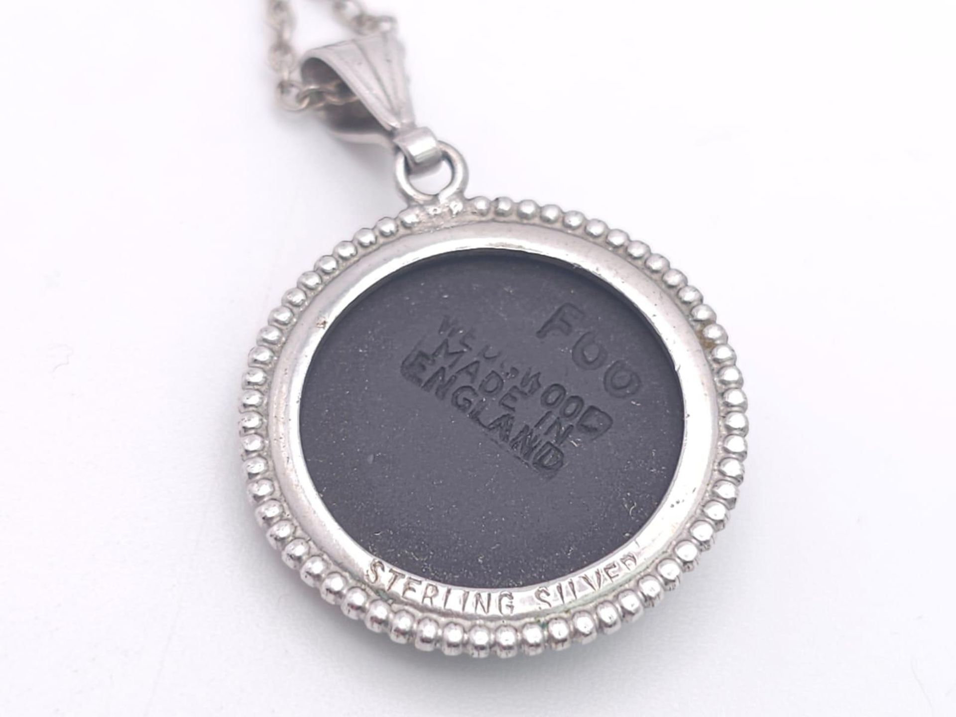 A sterling silver Cameo pendant on silver belcher chain. Total weight 5.3G. Total length 43cm. - Image 6 of 13