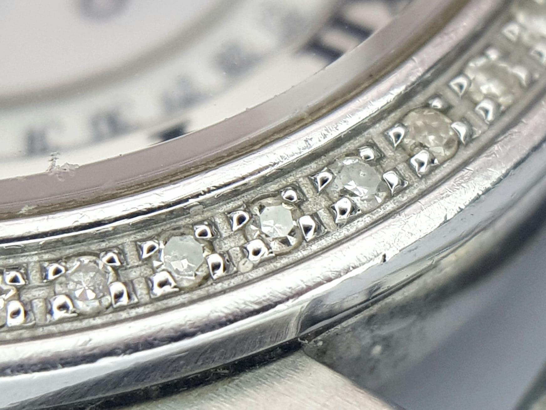 A Seiko Premier Ladies Diamond Watch Case. 27mm. Diamond bezel. Mother of pearl dial. In working - Image 4 of 7