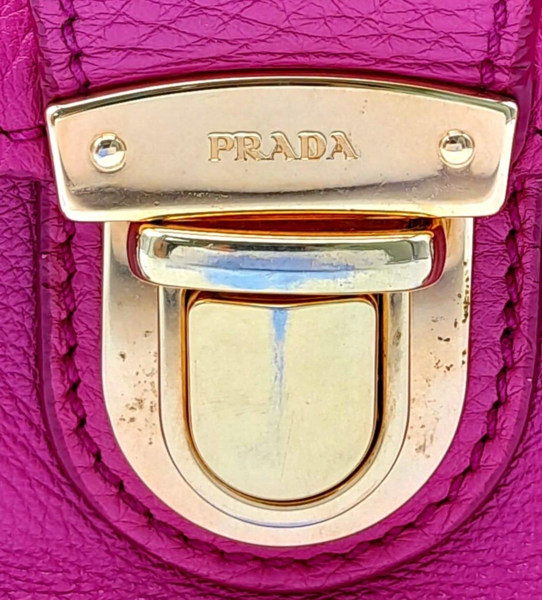 A Prada Vitello Daino satchel bag, soft pink leather, matching leather/fabric interior, gold tone - Image 8 of 11