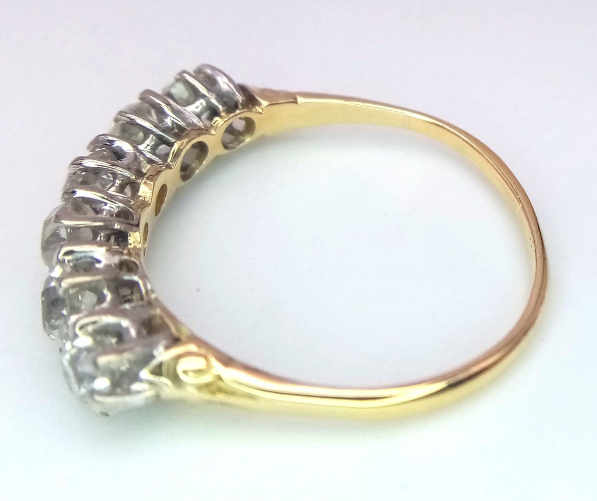 A Stunning 18K Gold (tested) Six Stone Diamond Ring. 1.5ctw of brilliant round cut diamonds. Size - Image 12 of 17